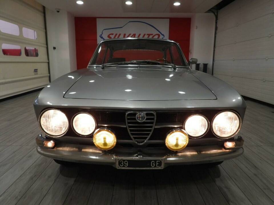 Imagen 8/10 de Alfa Romeo 1750 GT Veloce (1969)