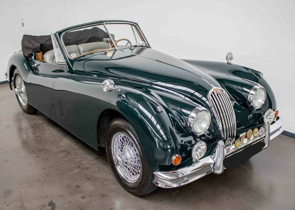 Image 1/8 de Jaguar XK 140 DHC (1956)