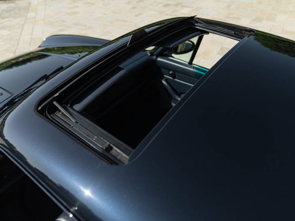 Immagine 12/50 di Porsche 911 Carrera 4S (1996)