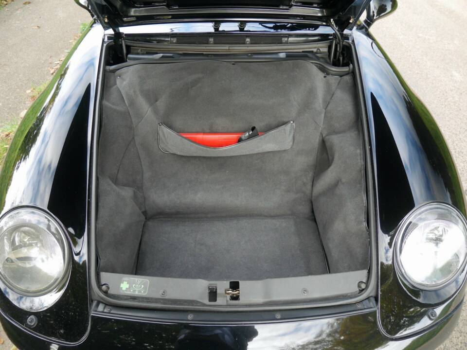 Image 18/36 de Porsche 911 Carrera 4S (1998)