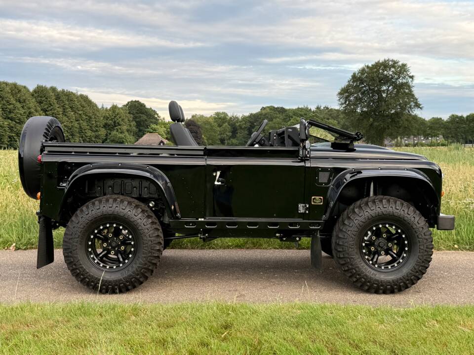 Bild 2/27 von Land Rover Defender 90 Td5 (1999)