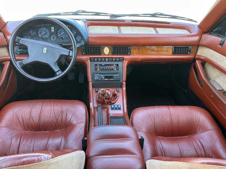 Image 14/26 de Maserati 420 S (1986)