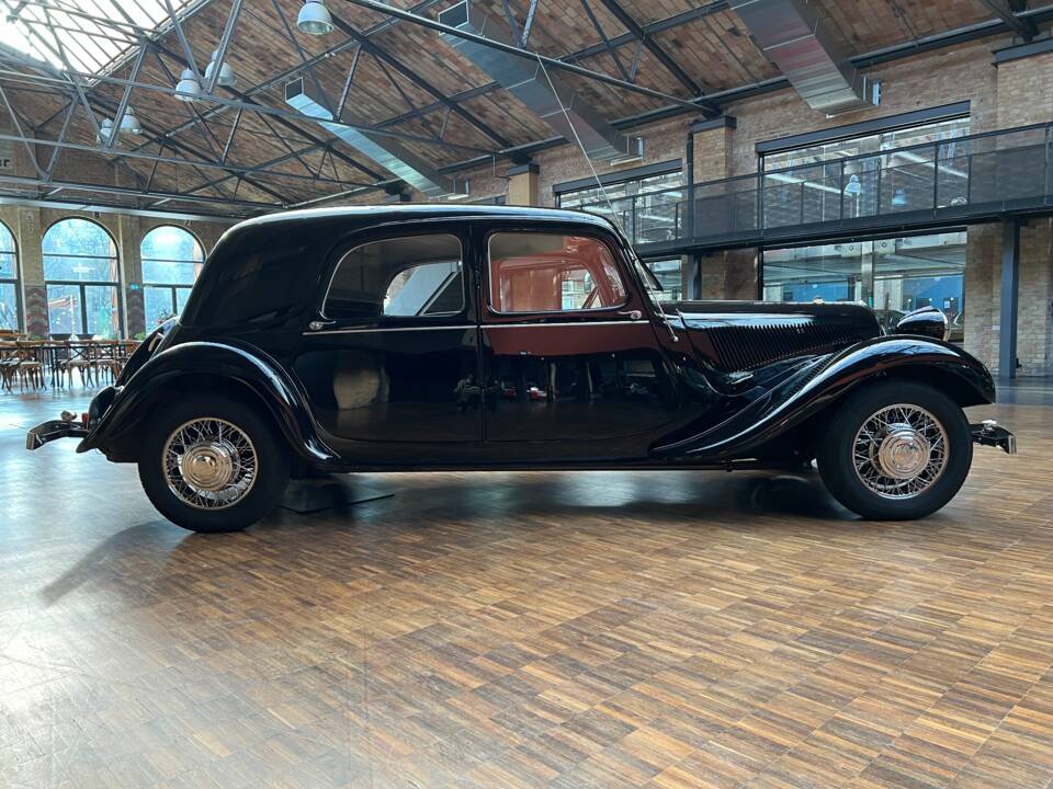 Image 7/30 de Citroën Traction Avant 11 B (1949)