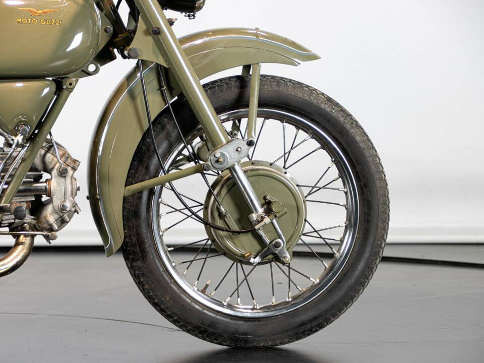 Image 38/50 of Moto Guzzi DUMMY (1963)