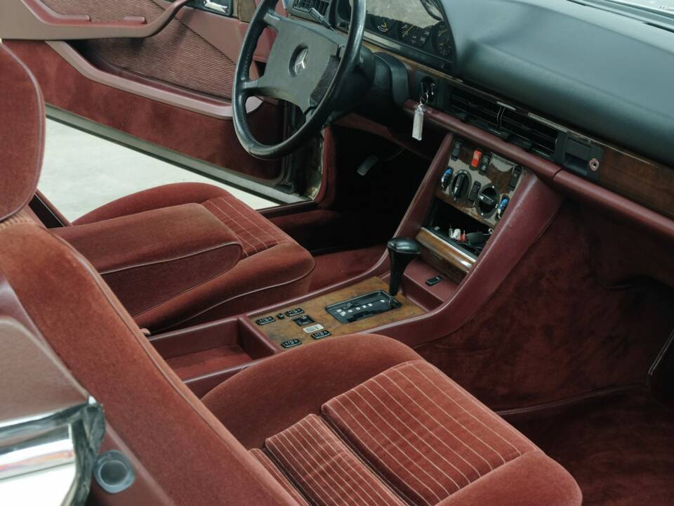 Bild 44/50 von Mercedes-Benz 560 SEC (1986)