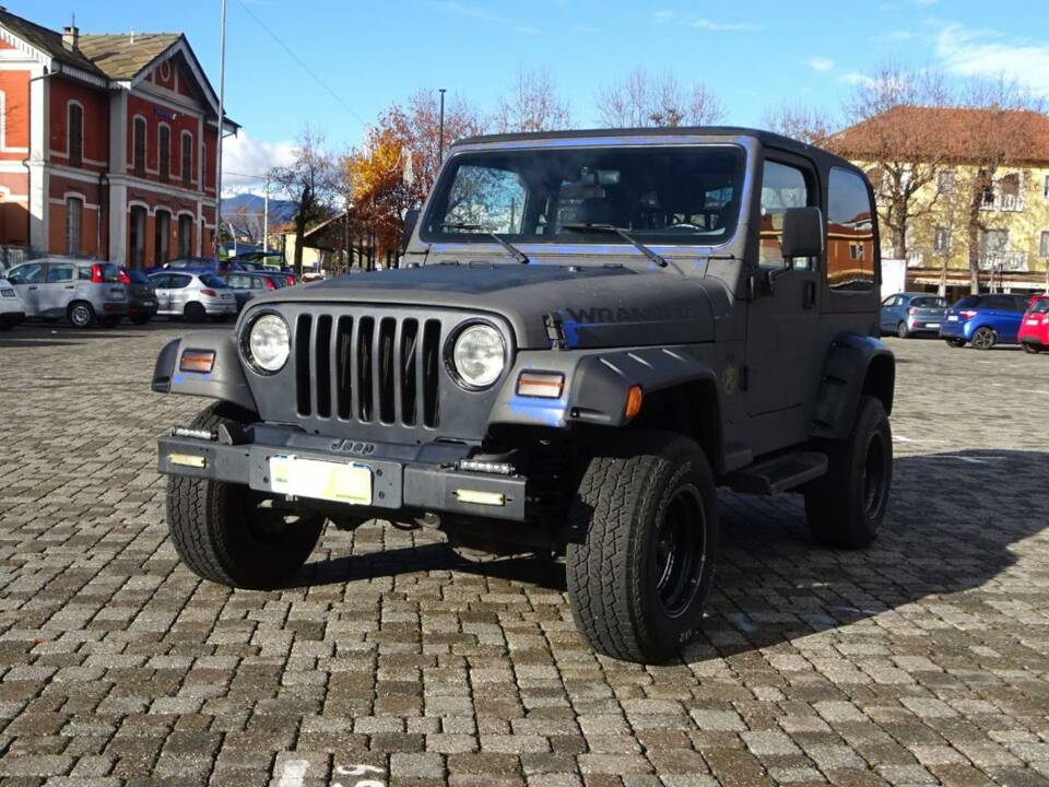 Bild 12/42 von Jeep Wrangler Sport Hardtop 2.5 (1997)