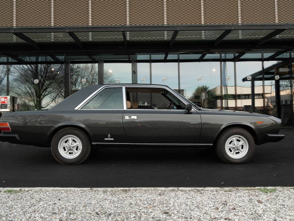 Image 10/37 of FIAT 130 Coupe (1972)
