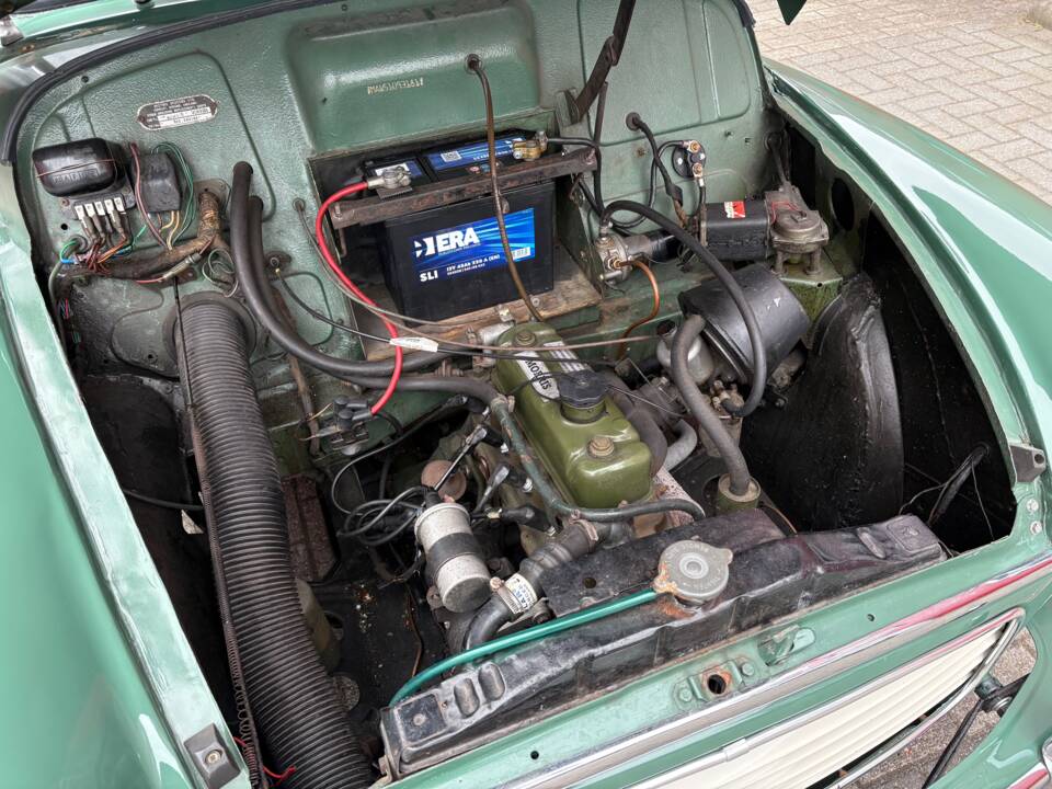 Image 11/16 of Morris Minor 1000 Traveller (1965)