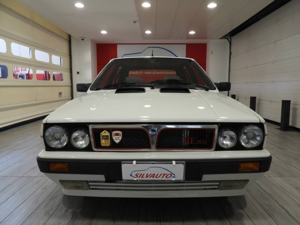 Imagen 2/15 de Lancia Delta HF Turbo (1995)