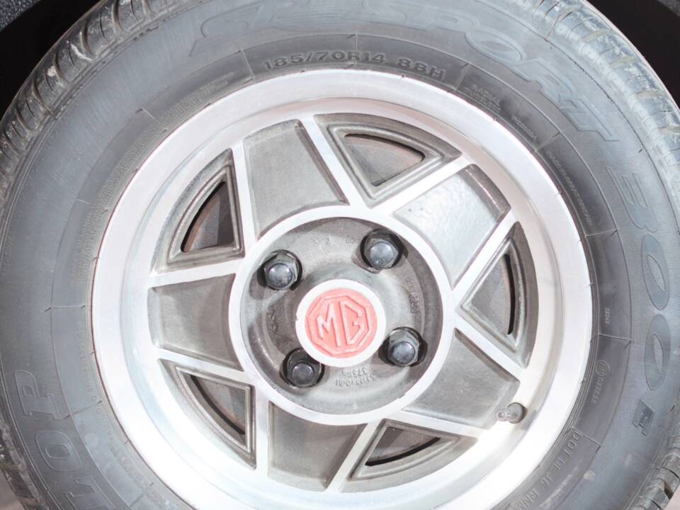 Immagine 14/25 di MG MGB Limited Edition (1981)