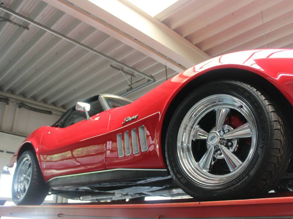 Obraz 9/50 pojazdu Chevrolet Corvette Stingray (1969)