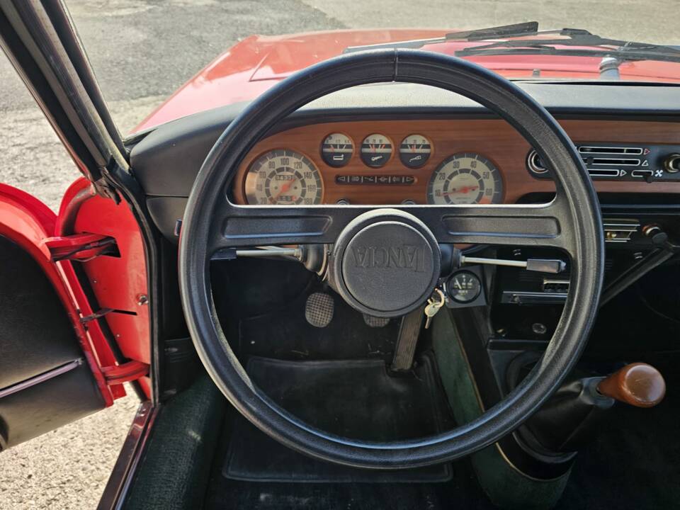 Image 28/56 of Lancia Fulvia 1.3 S (1975)