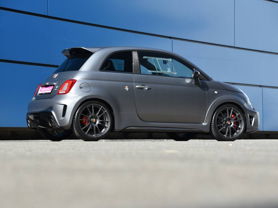 Image 9/21 of Abarth 695 Biposto (2016)