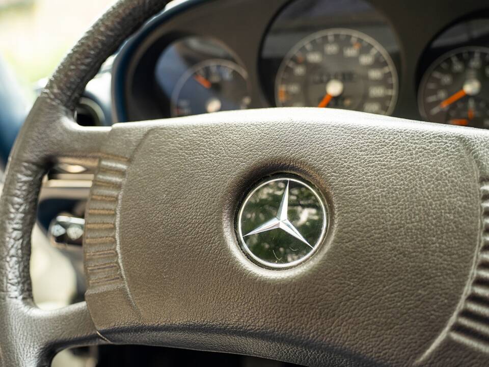 Bild 36/47 von Mercedes-Benz 280 SL (1977)
