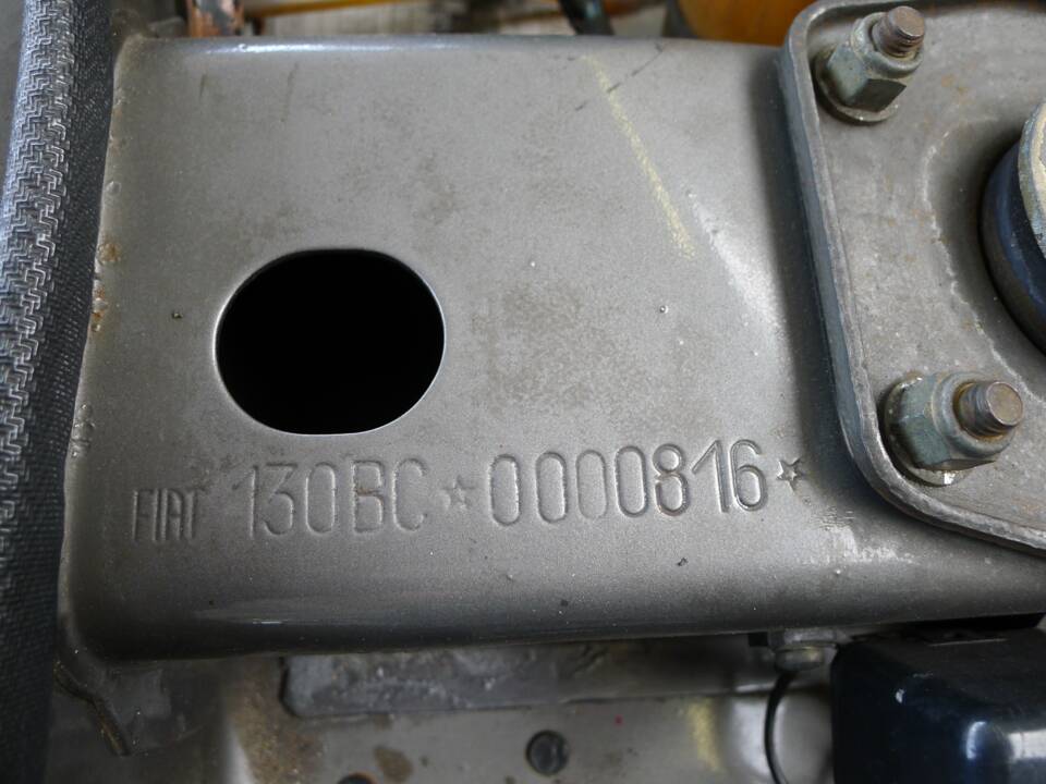 Image 12/44 of FIAT 130 Coupé (1972)