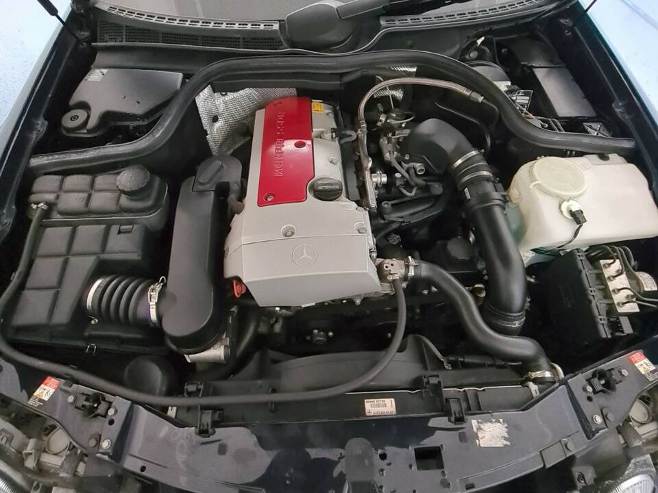 Bild 13/17 von Mercedes-Benz CLK 200 Kompressor (2000)