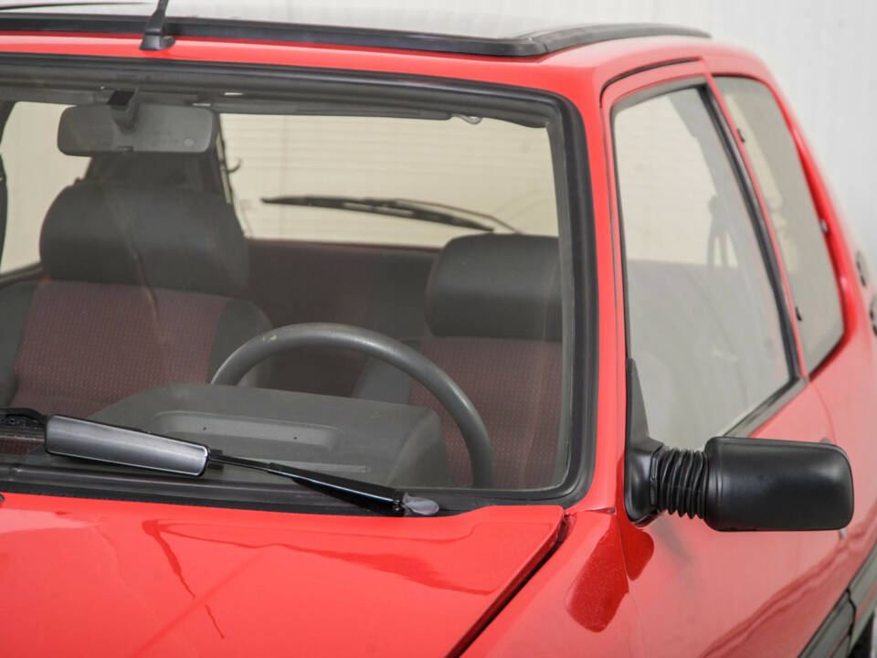 Image 23/50 of Peugeot 205 GTi 1.6 (1986)