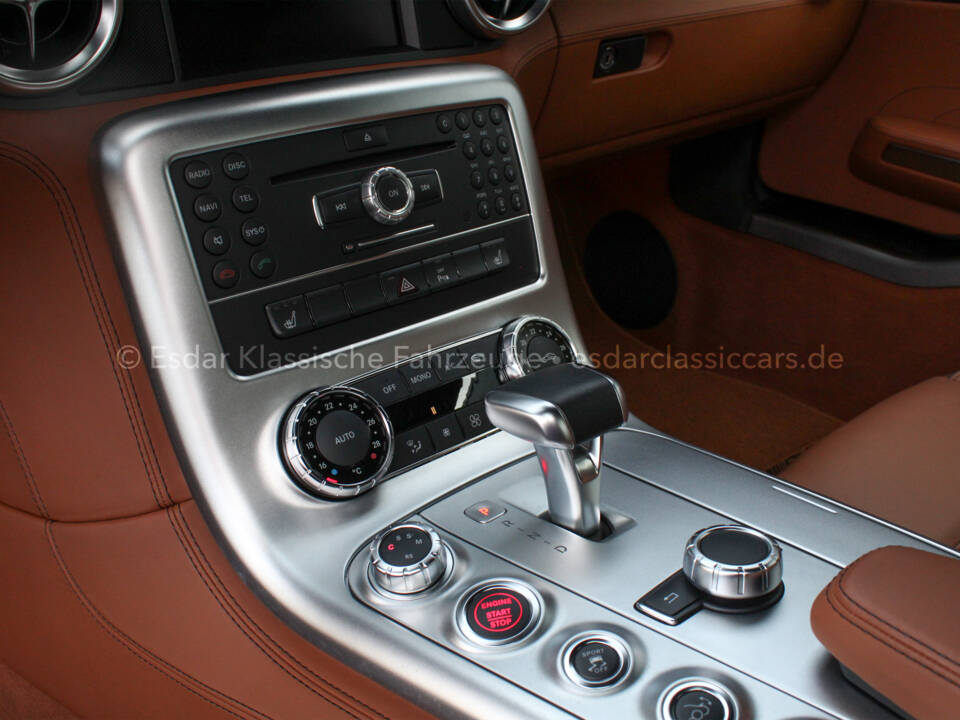 Bild 9/15 von Mercedes-Benz SLS AMG (2011)