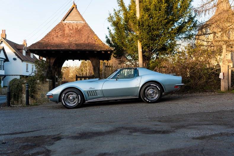 Image 13/50 of Chevrolet Corvette Stingray (1972)