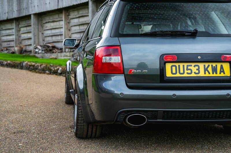 Image 29/50 of Audi RS6 Avant (2003)