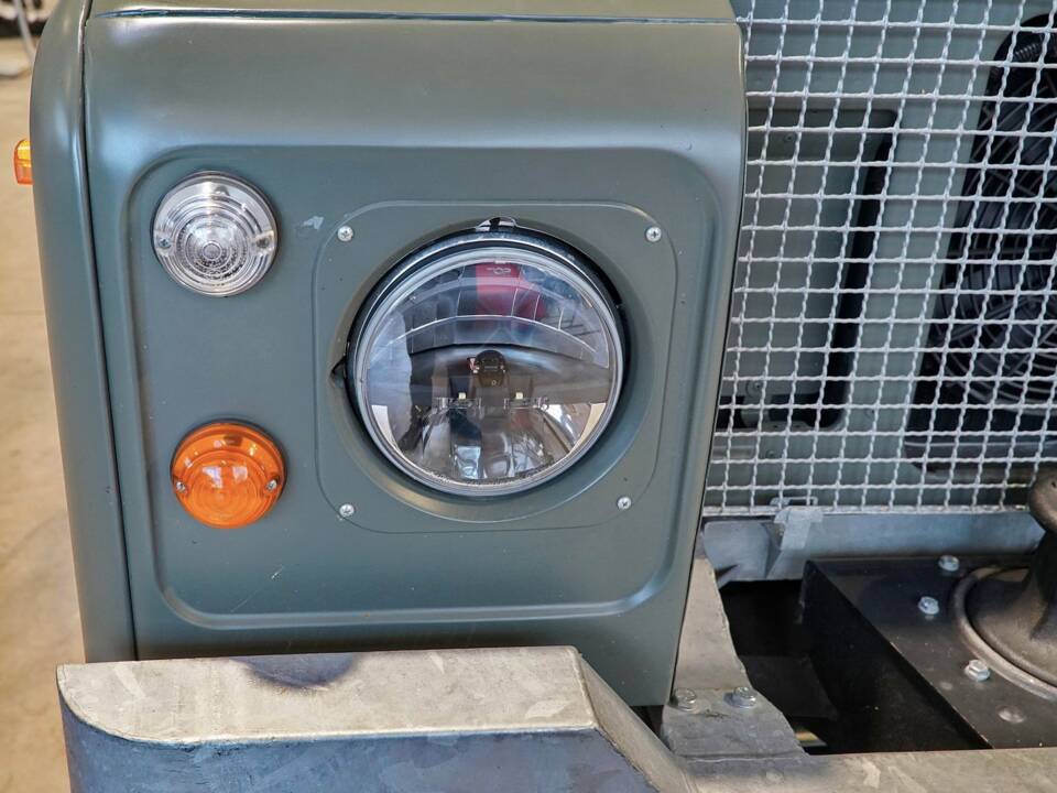 Bild 13/49 von Land Rover 109 (1982)