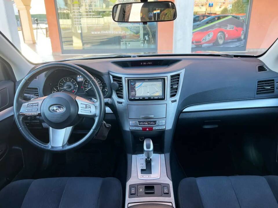 Bild 7/11 von Subaru Outback 2.5i (2010)