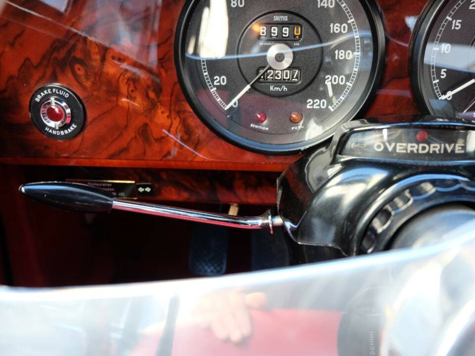 Bild 33/57 von Jaguar Mk II 3.4 (1967)