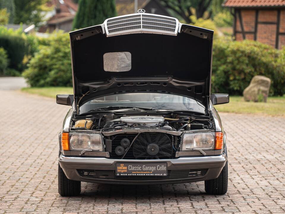 Bild 7/76 von Mercedes-Benz 500 SEL (1985)