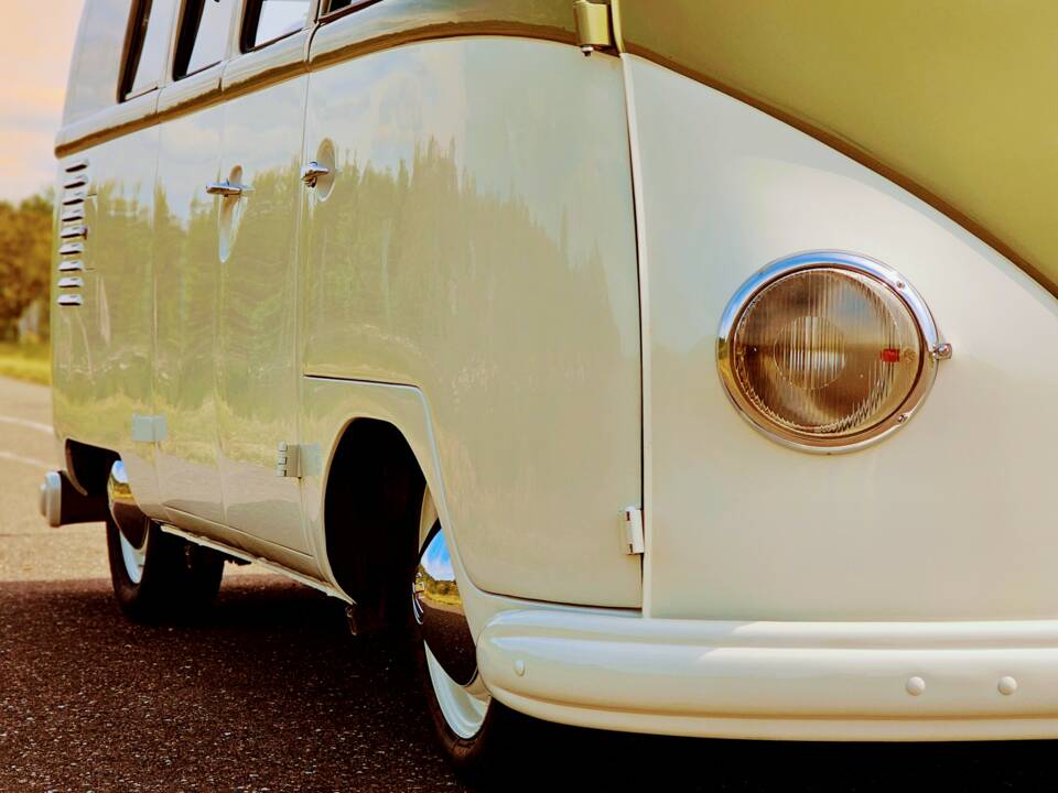 Image 29/30 of Volkswagen T1 Samba 1.2 (1959)