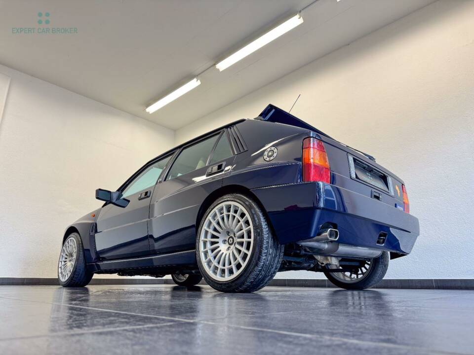 Immagine 7/66 di Lancia Delta HF Integrale Evoluzione II (1993)