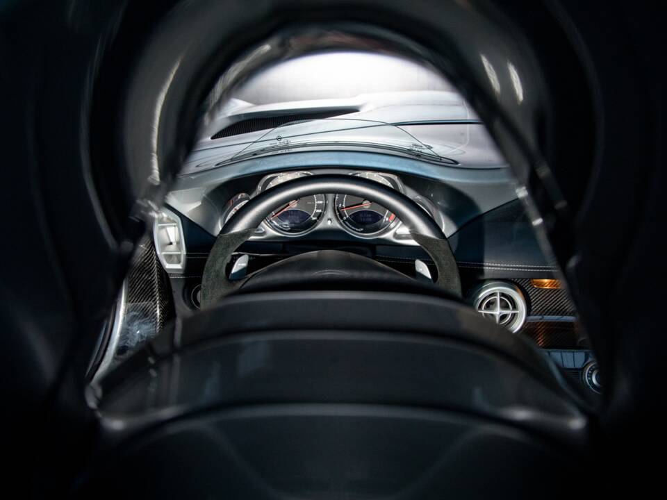 Image 13/28 of Mercedes-Benz SLR McLaren 722 S (2009)