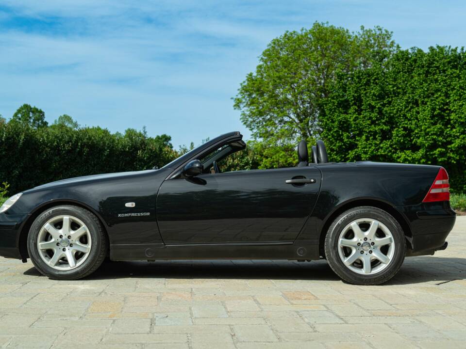 Image 7/50 of Mercedes-Benz SLK 200 Kompressor (1998)