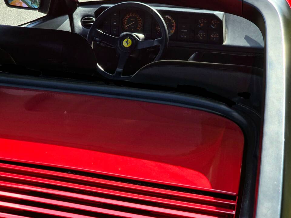 Image 14/33 of Ferrari Mondial 3.2 (1986)