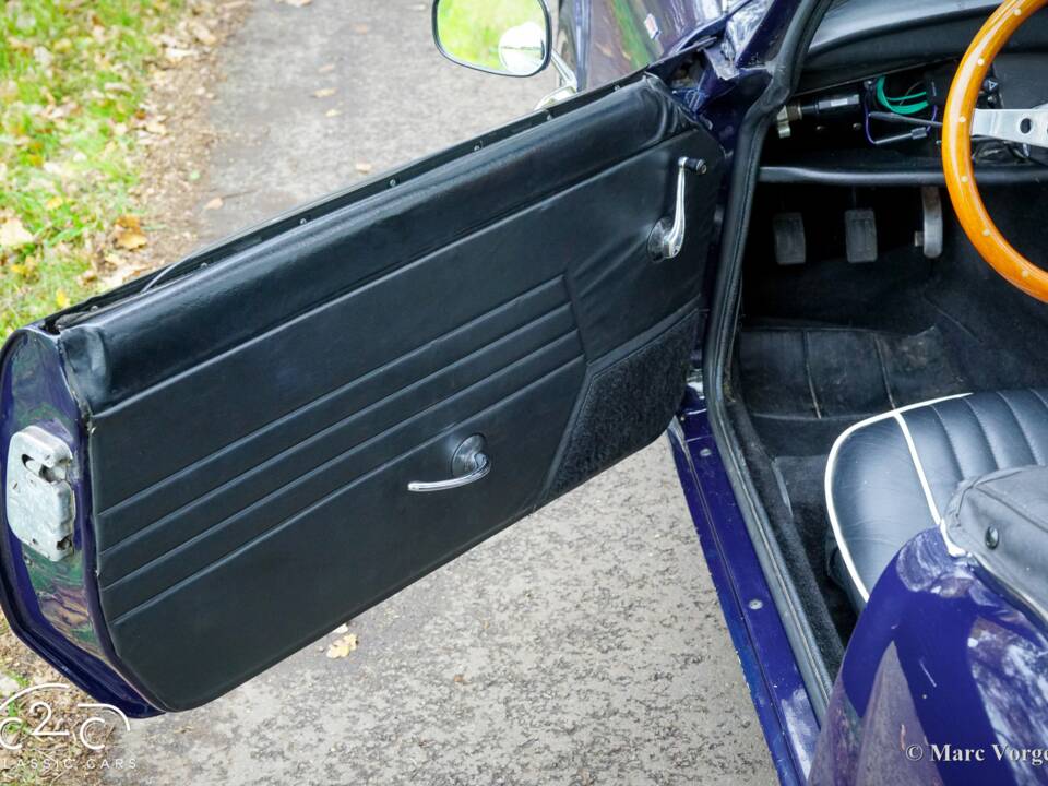 Image 4/60 of Triumph Spitfire Mk III (1970)