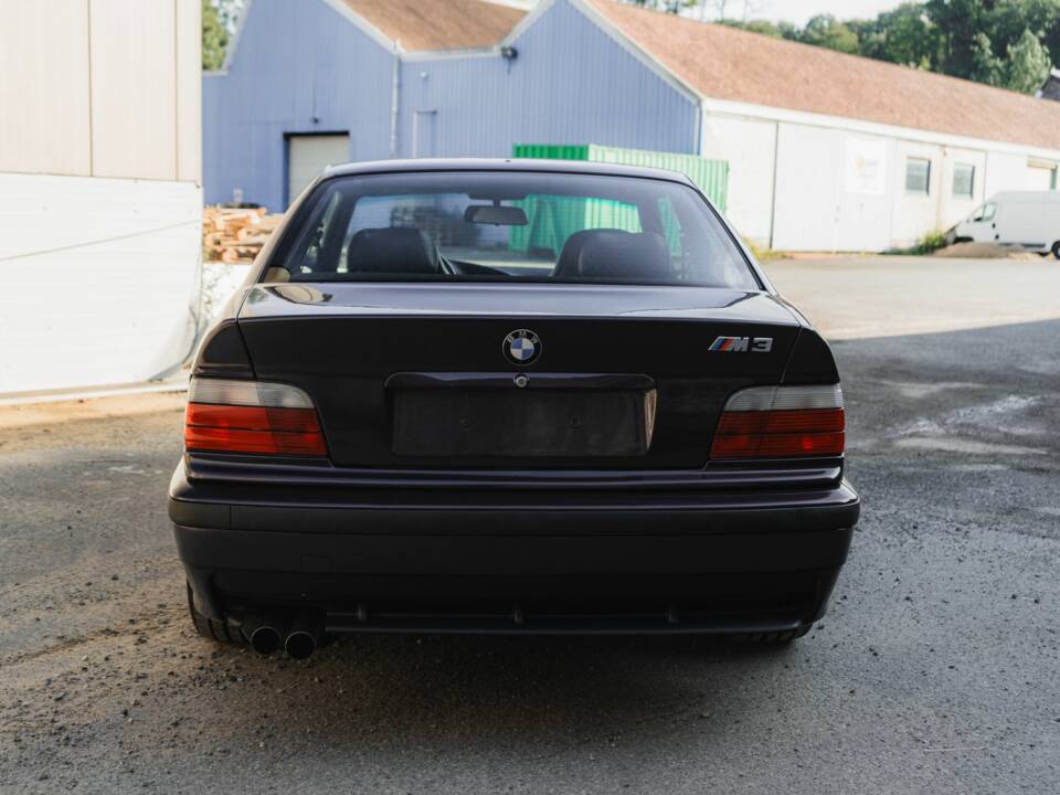 Image 10/80 of BMW M3 (1994)