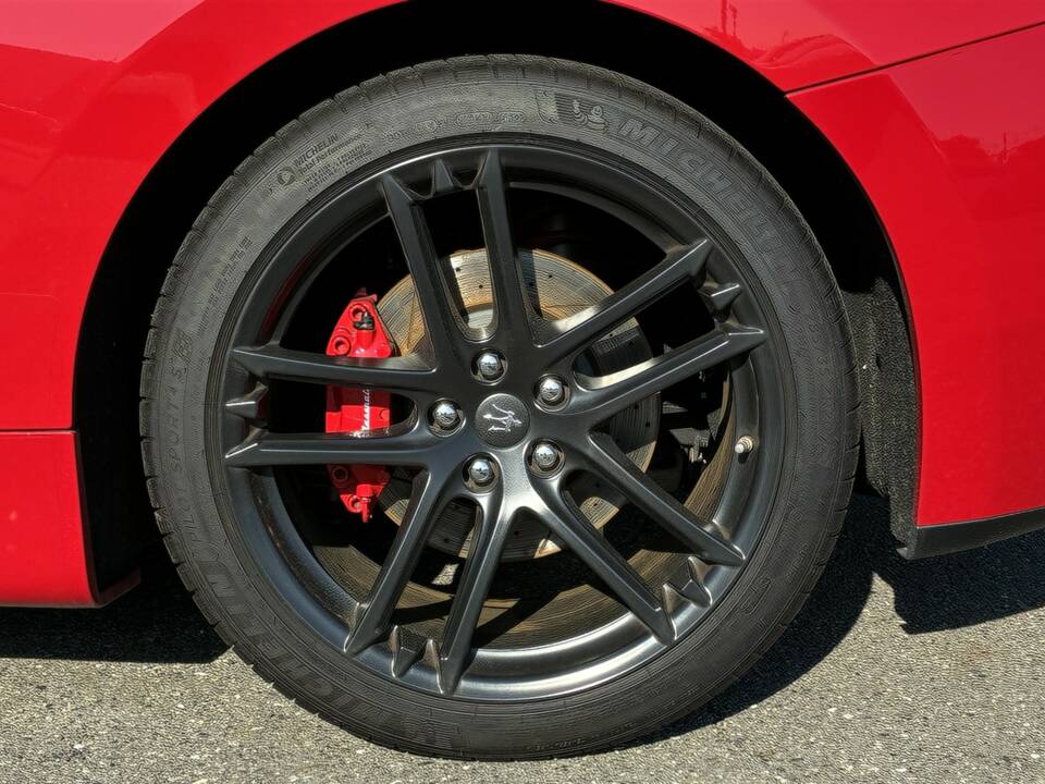 Image 13/54 of Maserati GranCabrio Sport (2015)