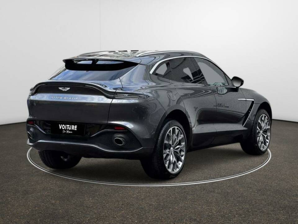 Image 2/13 de Aston Martin DBX 4.0 V8 (2021)