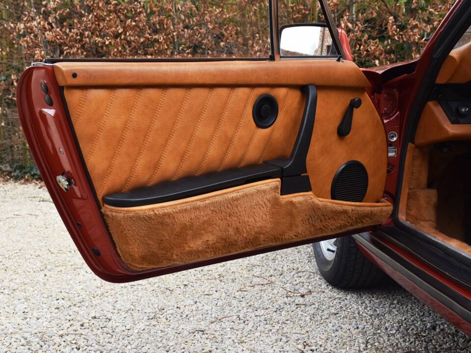 Immagine 28/42 di Porsche 911 2.7 (1977)
