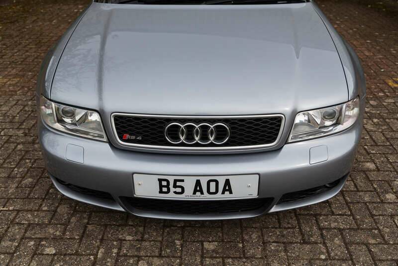 Image 39/50 de Audi RS4 Avant (2001)