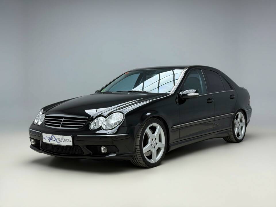 Image 6/27 of Mercedes-Benz C 55 AMG (2005)