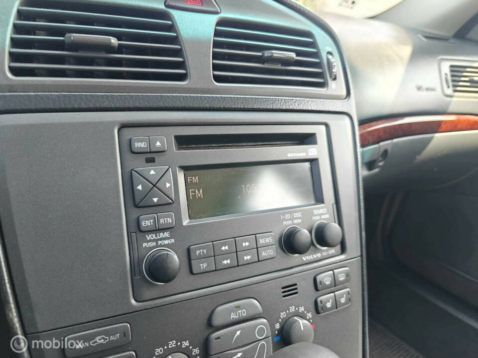 Bild 22/42 von Volvo XC70 2.4T (2000)