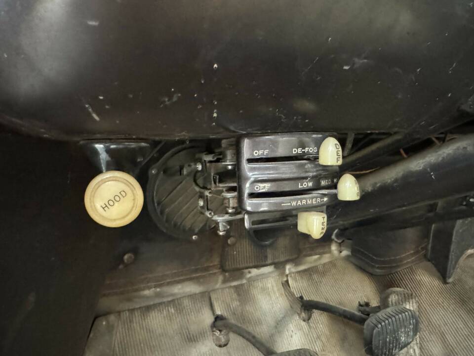 Immagine 13/21 di Chevrolet Deluxe Fleetline (1949)