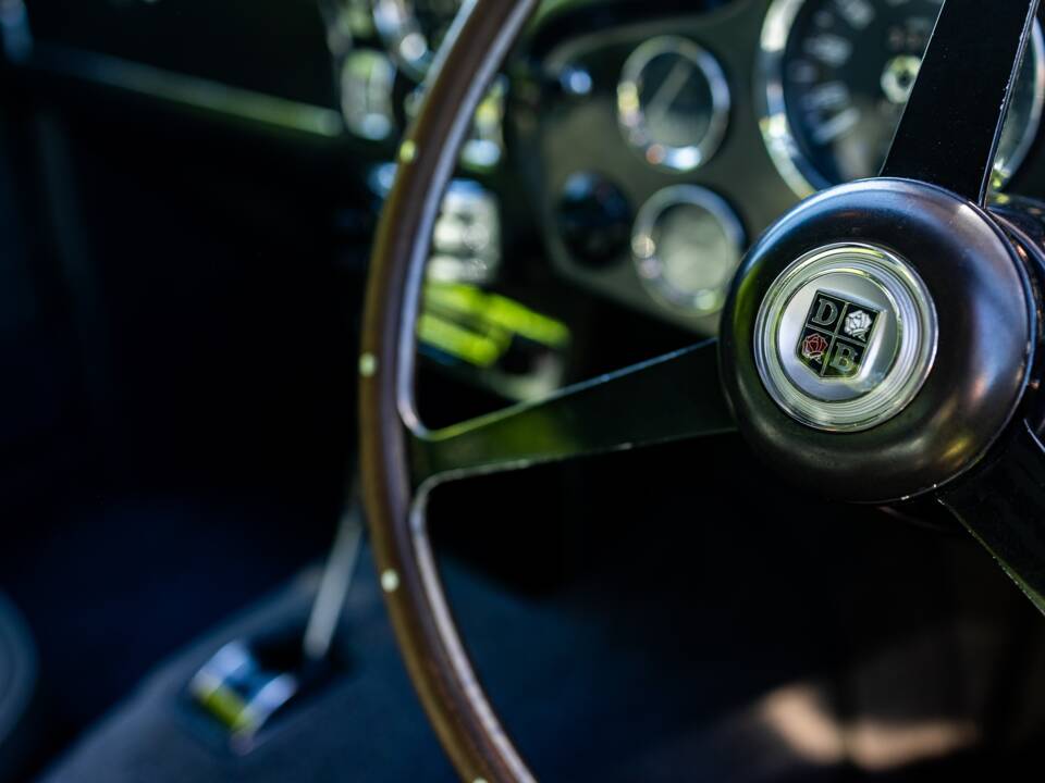 Image 50/62 of Aston Martin DB 6 (1967)