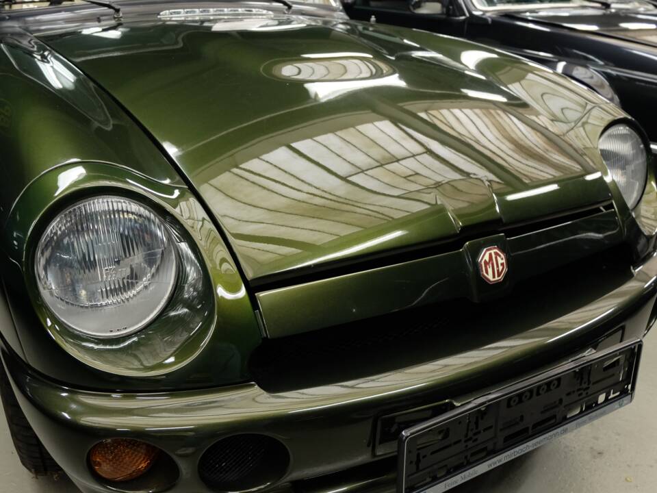 Bild 10/25 von MG RV8 (1995)