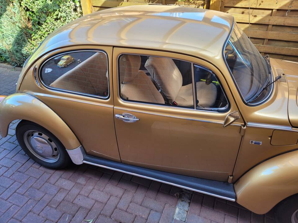 Image 3/20 of Volkswagen Beetle 1303 (1973)