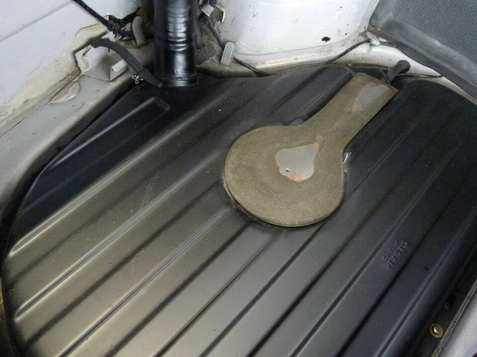 Image 16/34 of Alfa Romeo Giulia Nuova Super 1600 (1974)