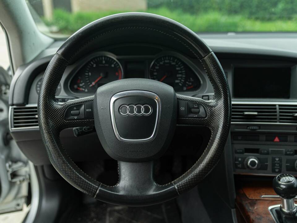 Bild 45/50 von Audi A6 2.7 T allroad quattro (2006)