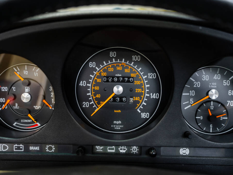 Image 25/59 of Mercedes-Benz 300 SL (1989)
