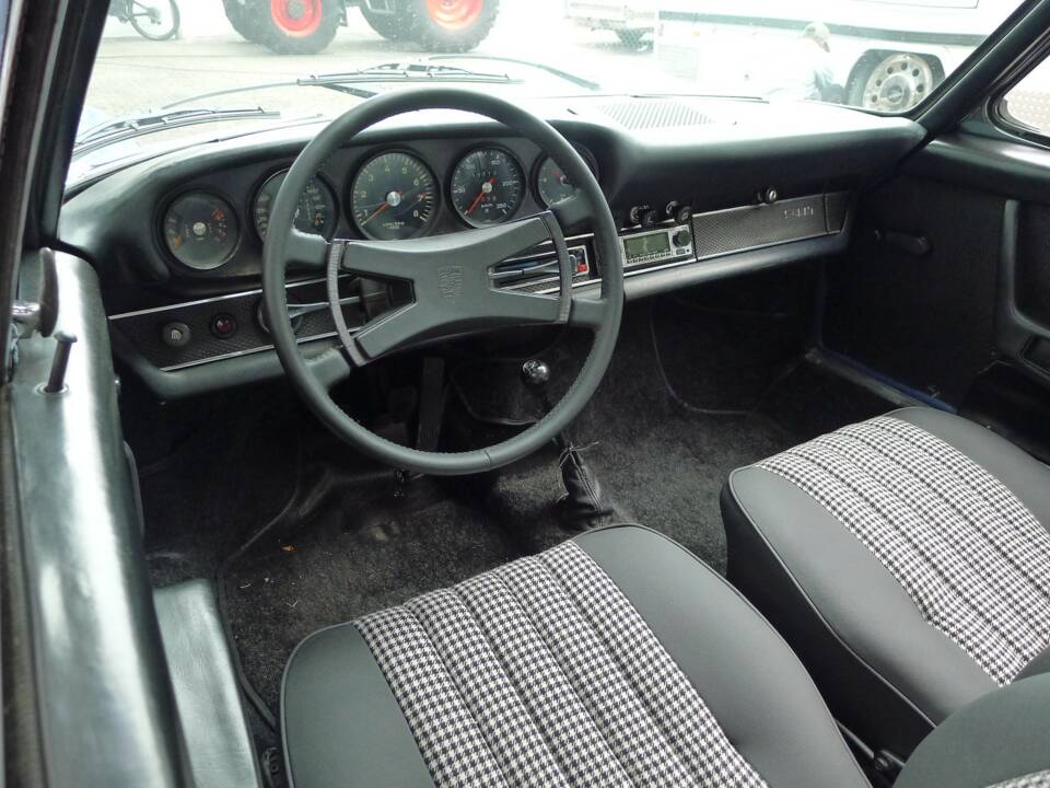 Image 5/15 de Porsche 911 2.2 T (1971)
