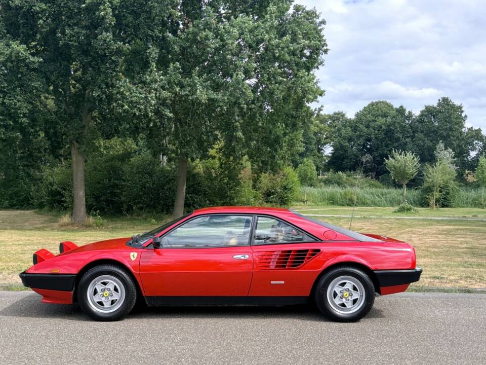 Image 6/8 of Ferrari Mondial Quattrovalvole (1982)